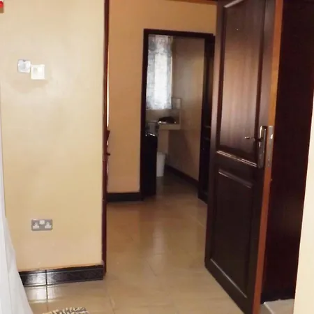 Antique Apartments Entebbe Exterior photo